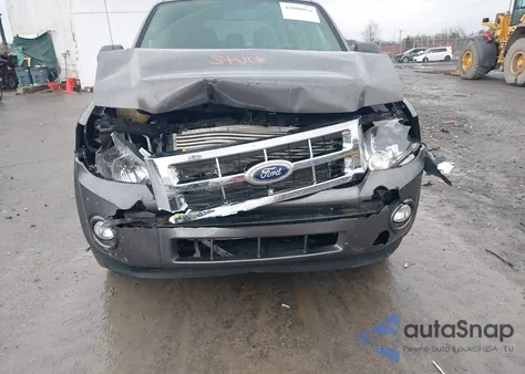 2011 Ford Escape Xlt z USA, uszkodzony, nr VIN 1FMCU9D72BKA31041